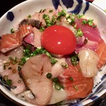 めしの助 - 海鮮丼(大)