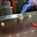 ステーキハウス ケルン アネックス - 玉ねぎ噴火中