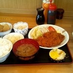 まるきち - とんかつ定食☆950円（2012/12）