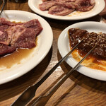 焼肉 ホルモン 牛繁 - 