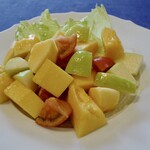 モイベーカリー - ベランダで育ったレモンを搾り、オリーブオイルを掛ける