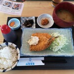 山安食堂 - アジフライ定食