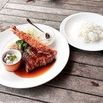 카루이자와 72 골후 히가시 코스 레스토랑 - 비프 스테이크와 새우 튀김 런치