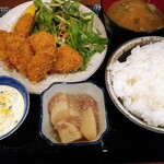 とりとり亭 - 牡蠣フライ定食