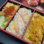 旭川駅立売商会 - うにかにいくら弁当 1180円