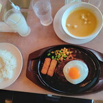 ガスト - 料理写真:デミたまハンバーグ 659円+Bセット329円