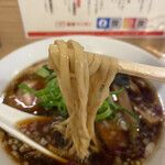 麺屋 でこぼこ - 平打ちちぢれ麺