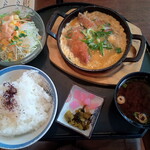 ビッグバーン - 豚ヒレカツとじ定食　880円