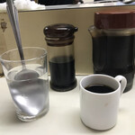 ライスカレー まんてん - コップにスプーン