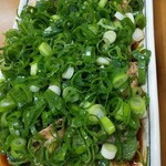 やきとり鳥かつ - 名物・ももたたき。