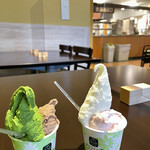 喜久水庵 - 料理写真:左   濃〜い抹茶とチョコレート
右　蔵王ミルクといちごクリーム