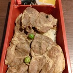 Nikumeshiya Sapporoan - 豚重弁当