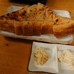 Yakitori To Obanzai Torichuu - 三角あげ炭火焼き ¥440