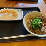 さぬきうどん 清瀧 - 私は肉うどんをベースに海老天を追加してみました。
 