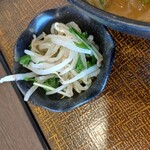 和だし処　和徠 - 【2021.11.25(木)】①とことん豚カレーうどん(半ライス付き)880円のもやし