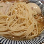 焼きあご塩らぁ麺 角とび - 麺