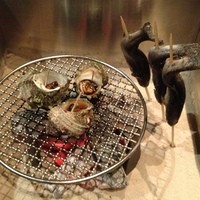 銀座方舟 大吟醸いろり店 - ｻｻﾞｴのいしる（魚醤）焼き＆イワナの串焼き
