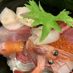 Sassan - 海鮮丼