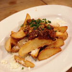 Italian bar Salute - ポテトフライ（ボロネーゼ）