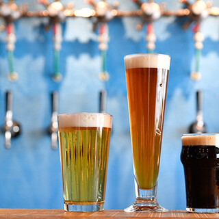 随時入れ替わる6種の樽生クラフトビールをお楽しみください！