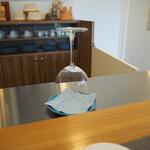 ラトリエ ドゥ ノノ - 伏せたグラス