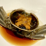 イチリン ハナレ - ②上海蟹（雌）～も～、恐るべき逸品╰(*´︶`*)╯♡
      美味すぎて言葉にならないとはこのこと。上海蟹（雌）の紹興酒漬け。紹興酒は普通の味わいとスモーキーな味わいの２種類を混ぜ合わせ１週間漬け込む。