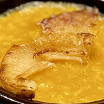 イチリン ハナレ - ⑥フカヒレ ～上海蟹の雄と雌でとった出汁に蒸したフカヒレを焼いて更に濃厚なスープ仕立てに。焼いたフカヒレは香ばしいインパクトがあり繊維は感じられない程のトロトロ感で旨味が爆発。