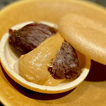 イチリン ハナレ - ⑫最中 〜大きな和栗に紹興酒の入った和栗を練り込んだ最中は、秋らしい濃厚な味わいのデザート。