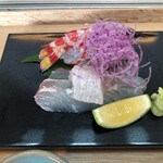 日本料理 TOBIUME - そして鮃と縁側は鮃の肝ポン酢や塩で♪間違いないですよね(^O^)/特に肝ポン酢は最後まで舐めて命の水のお供に！素晴らしい銘酒に負けない絶品のお造りでした♫