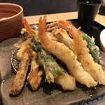 Tempura Daiju - 海老天3本に牡蠣も!