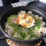 日本料理 TOBIUME - 豊前 渡蟹と蕪葉の炊き込みご飯♫