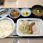 Matsuya - ソーセージエッグ定食（420円）