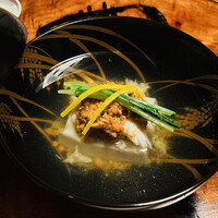 炭火割烹 いふき - 胡麻豆腐と香箱蟹のお吸い物
