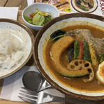 Achi Terasu 102 Soup Curry Dining - ライス サラダ付き