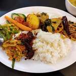 Spring Revolution Restaurant - 盛ったよ・・