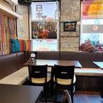 Spring Revolution Restaurant - 店内だよ