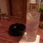 八月の鯨 - 「好きな映画は？」と聞かれオーダーした「トロン・レガシー」。スティックとかち割り氷が妙にヒット！！