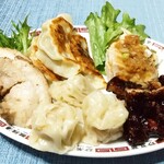 手作り肉まんの店 パオ - チャーシュー、餃子、焼売、酢豚、鶏ナッツ