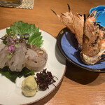 すし処 錦 - 生簀から取り上げて捌いてくれるので新鮮でプリプリ。海老の頭も塩焼きにして出してくれます。