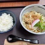 Udon Shokudou Maru - ぶっかけ（冷）390円なり　白ご飯付き