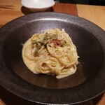 cozzy - 青唐辛子と卵黄のパスタ(880円)