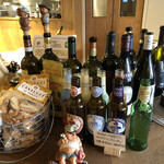 ガストロノミア冨屋 - ワインやビールがたくさん