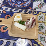 はるびぃ農園 - 自家製のハムとチーズ