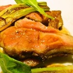 仔羊背肉のロースト　ポテトのフォンダン　レモンのアクセント。