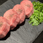 焼肉レストラン ロインズ - 