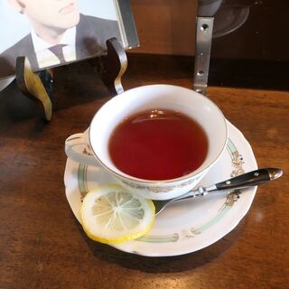 Youshokuya Tonchinkan - 午後の紅茶。レモンティーって久し振り