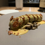 マンサルヴァ - ホワイトアスパラガスによく合わせるザバイオーネソース、アンティーブにもピッタリ。フォワグラでより深みを持たせて。