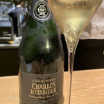 マンサルヴァ - ほっくりとした秋の味わいのあるシャンパーニュ。南瓜のアミューズによく合う。