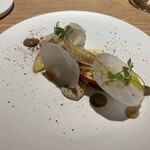 マンサルヴァ - 下に薫香を纏った鯖ちゃんが隠れてる。根セロリのソースが合います。