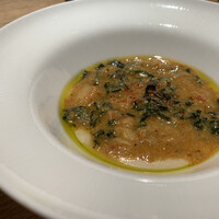 マンサルヴァ - お隣の方が「これ、美味しい！」と連呼していました。同感です。ザリガニなど甲殻もコクを持たせたズペッタ。